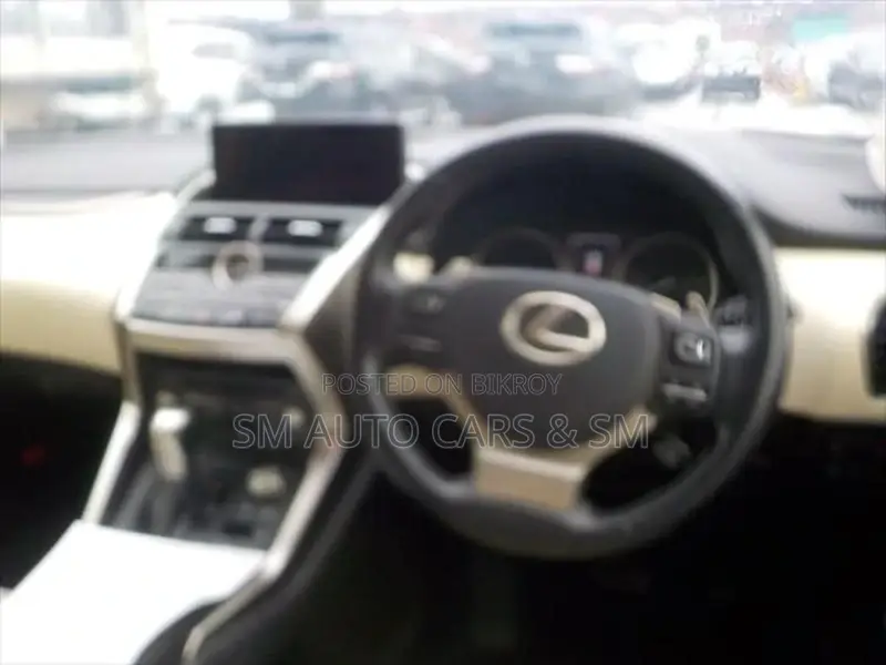 Lexus NX 300H Version L Wine 2020