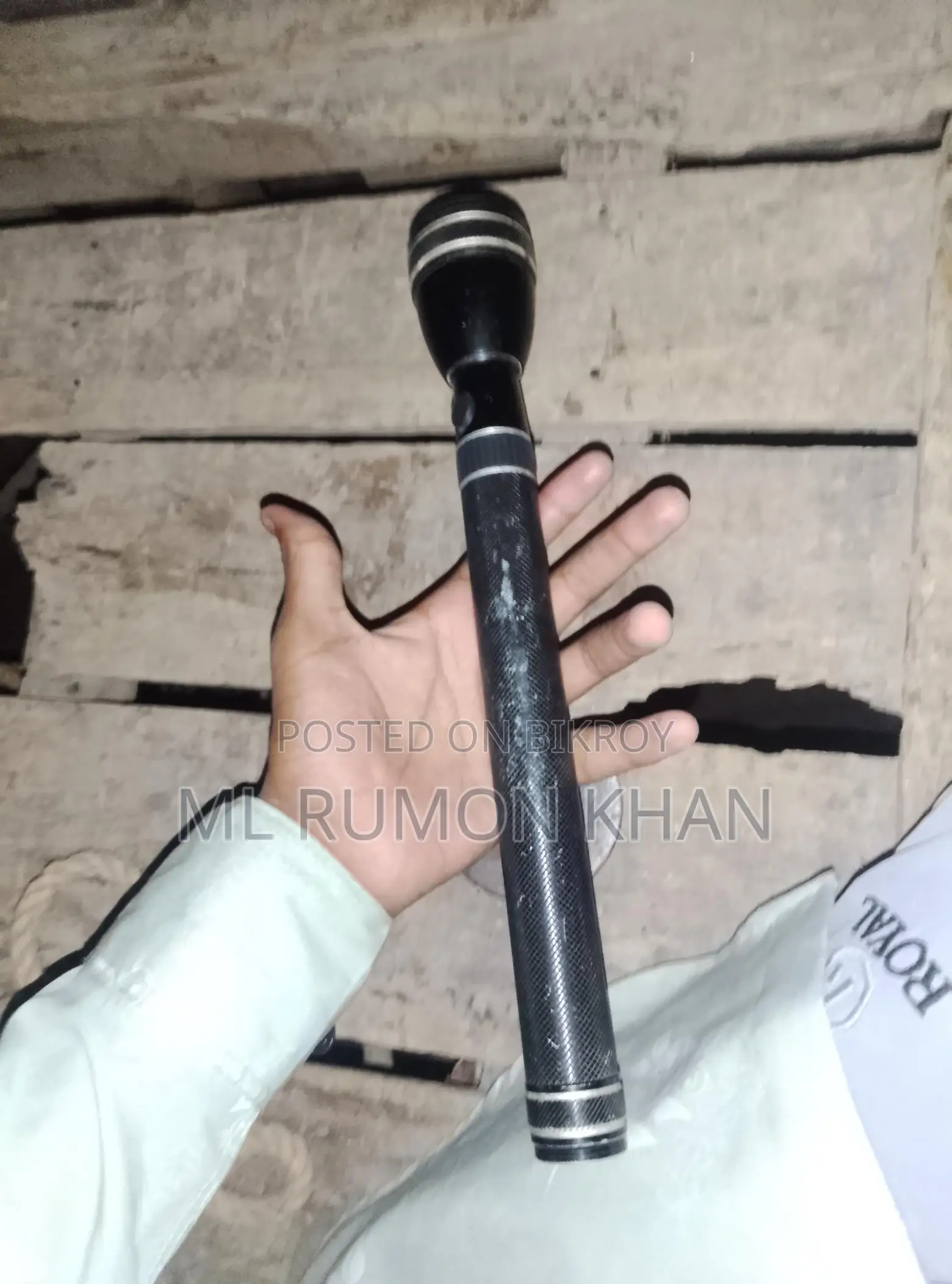 Foreign Flashlight
