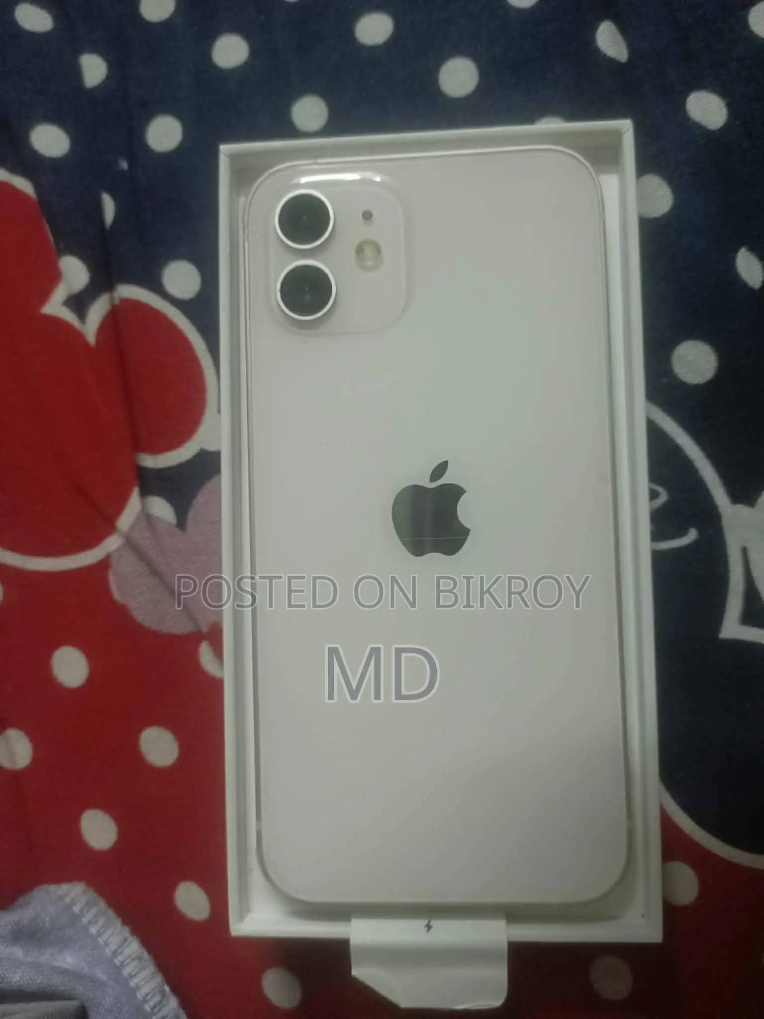 Apple iPhone 12 (Used)