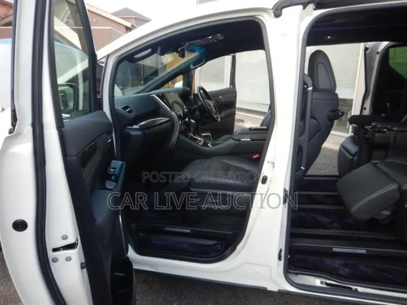Toyota Alphard HYBRID 2021