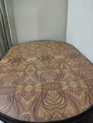 Dining table with 5 chairs - Emergency sale due to relocation