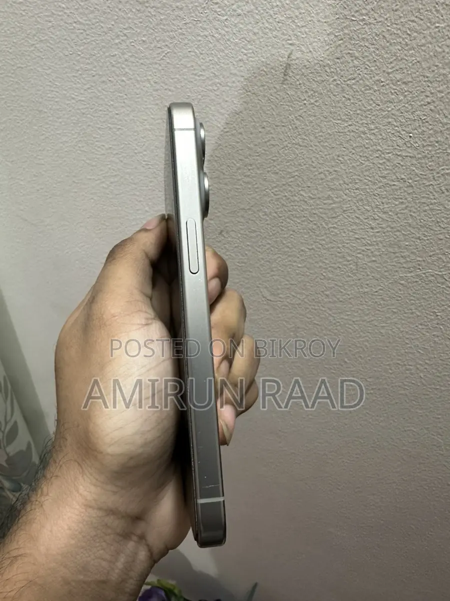 Apple iPhone 15 Pro (Used)