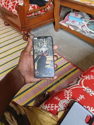 Apple iPhone XS (Used)