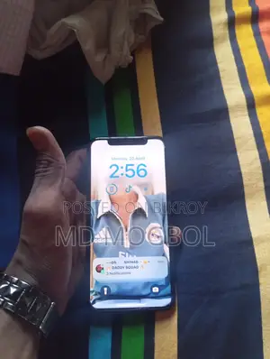 Apple iPhone XS (Used)