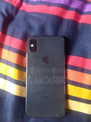 Apple iPhone XS (Used)
