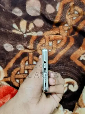 SHARP Aquos R6 . (Used)