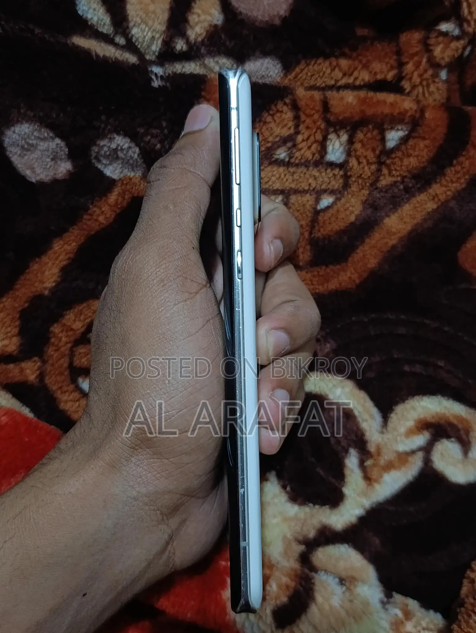 SHARP Aquos R6 . (Used)
