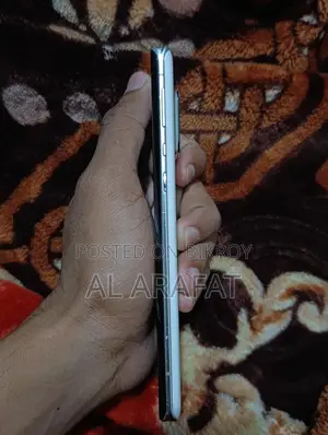 SHARP Aquos R6 . (Used)