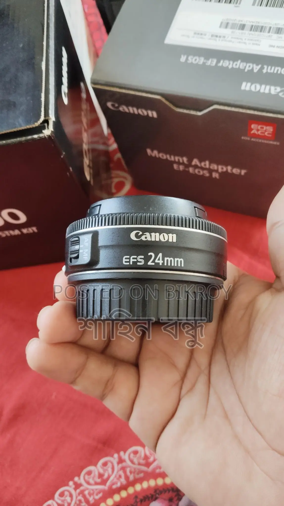 Selling Canon R100 with all accessories.