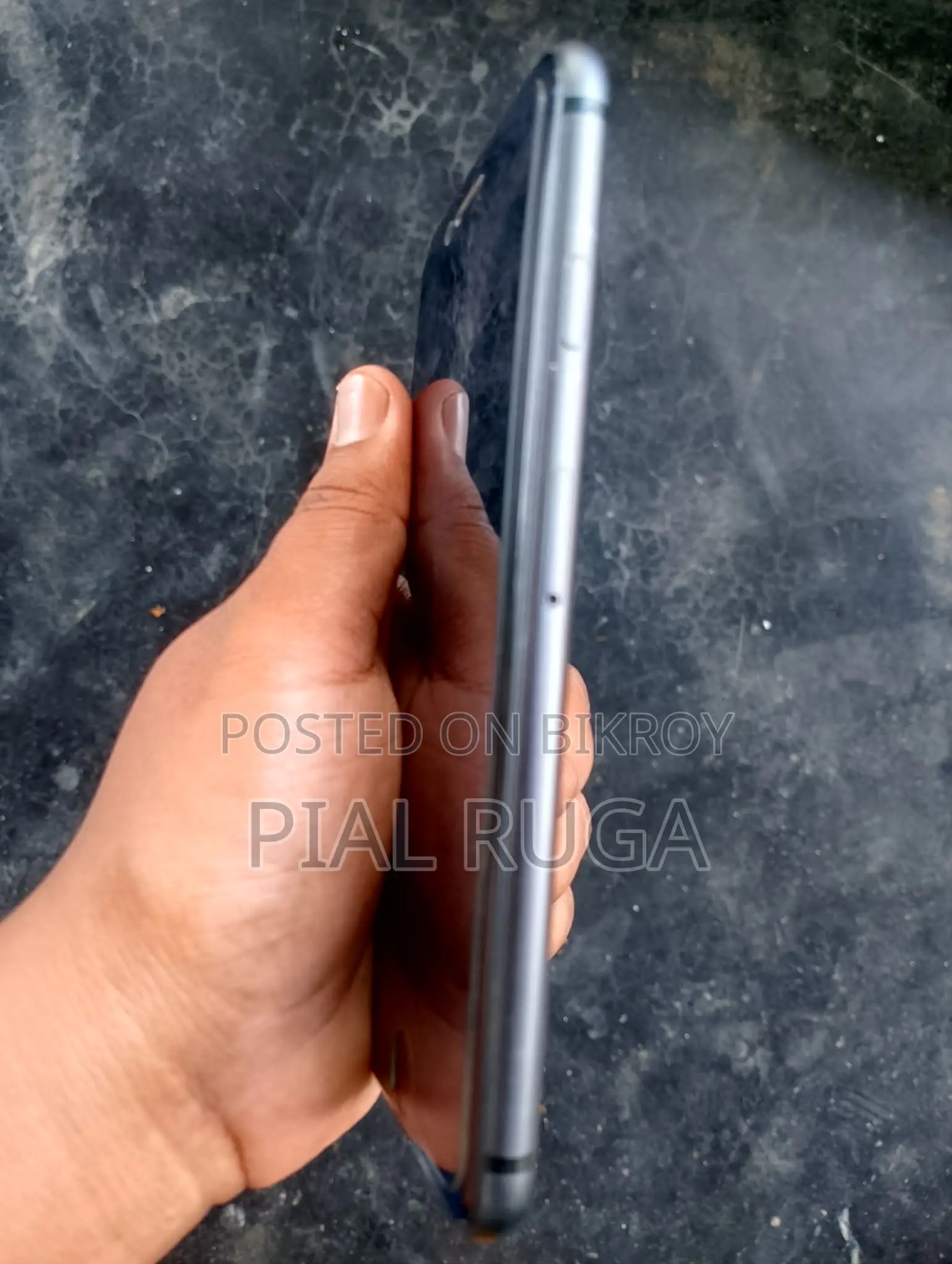 Apple iPhone 8 (No repairs done) (Used)