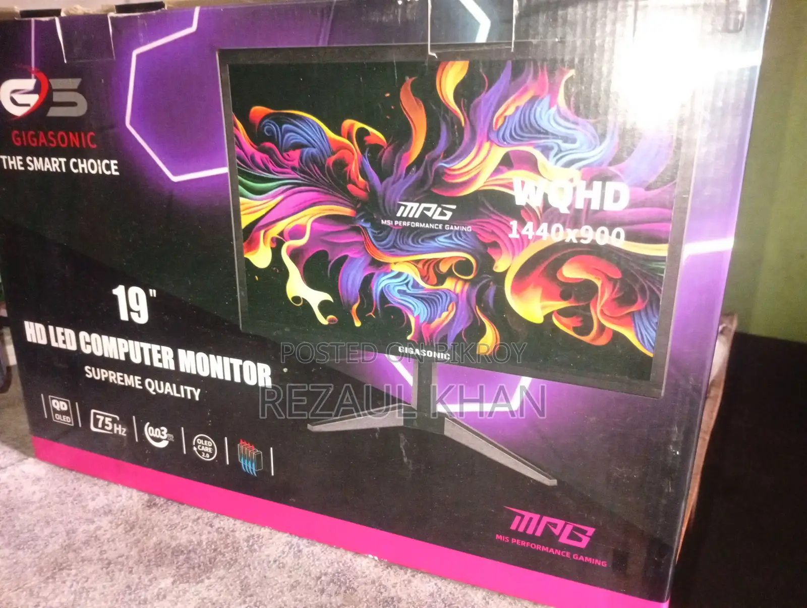 Gigasonic RB-G19S-400C 19” LED Monitor