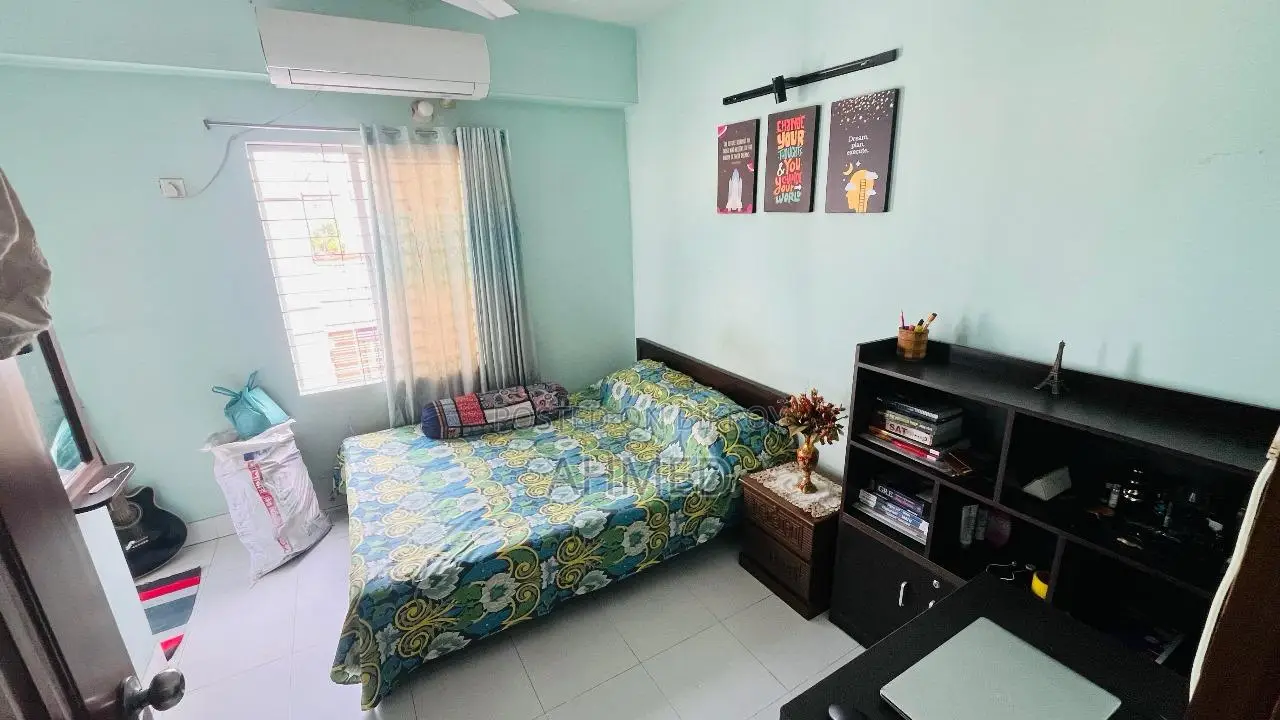 3bdrm Apartment in Dolon Chapa, Mohammadpur for Sale