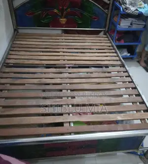ষ্টিলের খাট