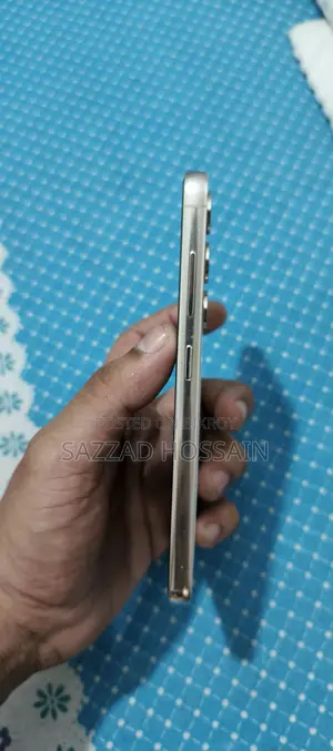 Samsung Galaxy S23 (Used)