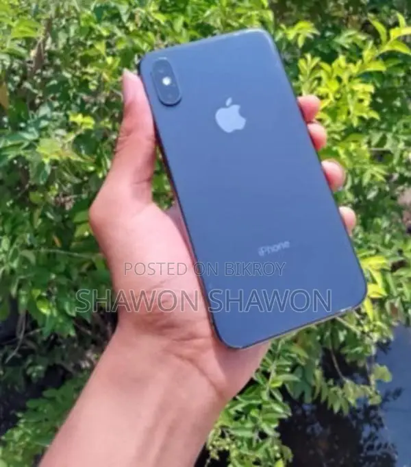 Apple iPhone XS (Used)