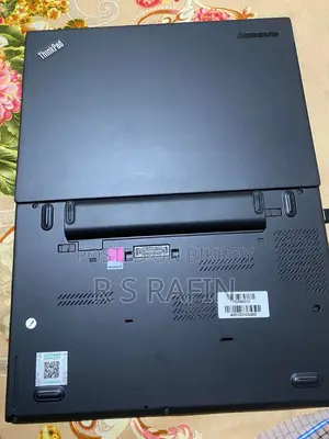 RAM : 8GB SSD : 256GB
