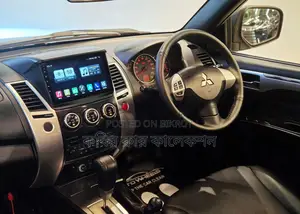Mitsubishi Pajero sport 2012