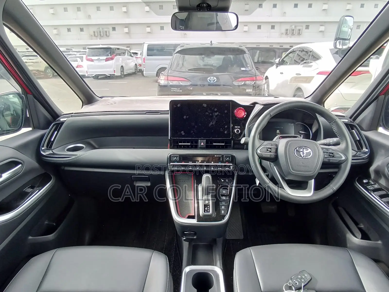 Toyota Noah S-Z, RED, G:- 5 2023