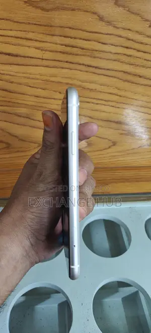 Apple iPhone 11 128GB White (Used)