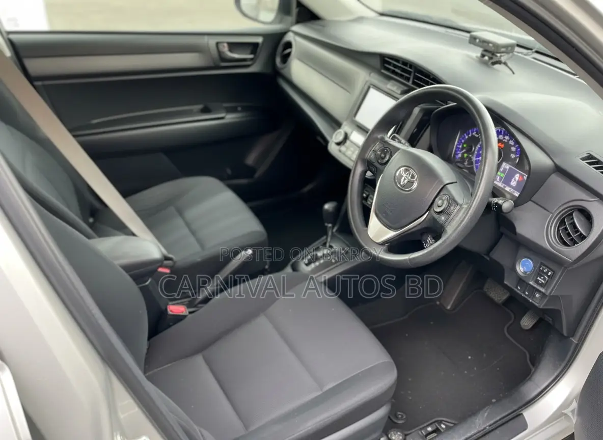 Toyota Axio EX HYBRID WHITE 2020
