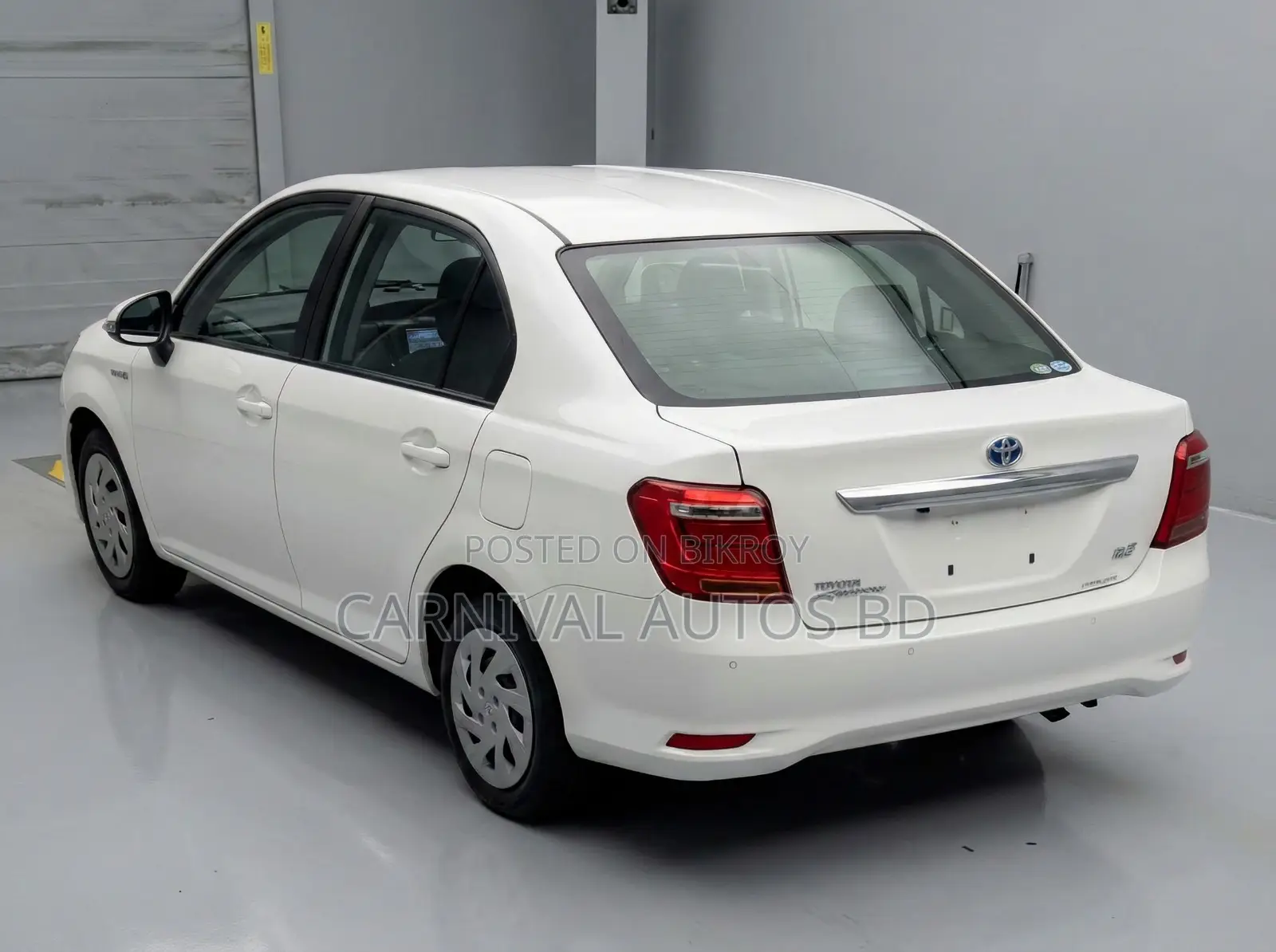 Toyota Axio EX HYBRID WHITE 2020