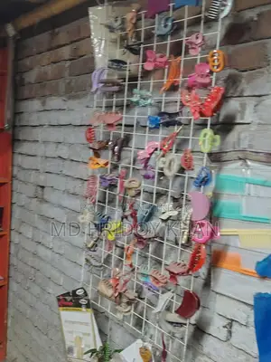 দোকানে মালামাল সহ র‍্যাক বিক্রয় হবে