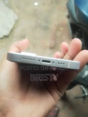 Apple iPhone 13 . (Used)