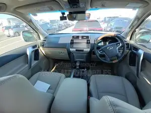 Toyota Prado TXL 2022
