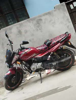 Bajaj Platina 100 . 2018