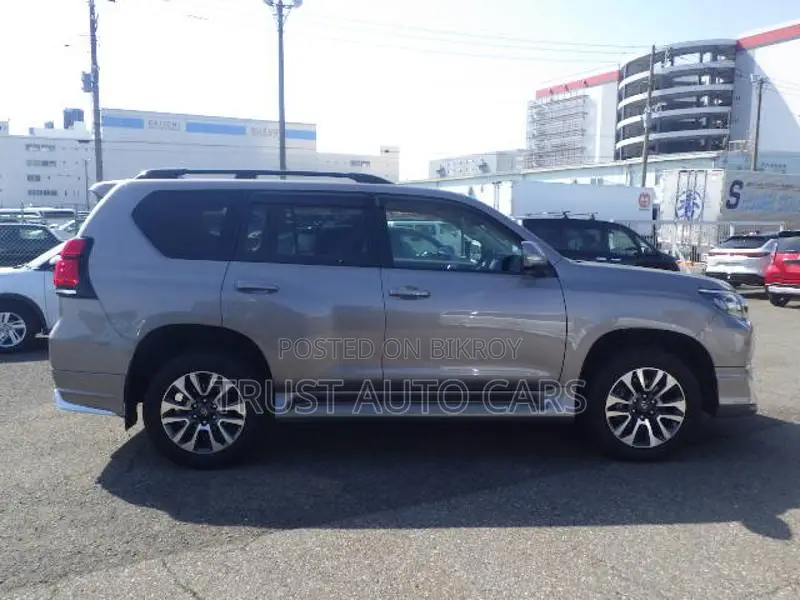 Toyota Prado TX-L, GRADE: 4.5 2022