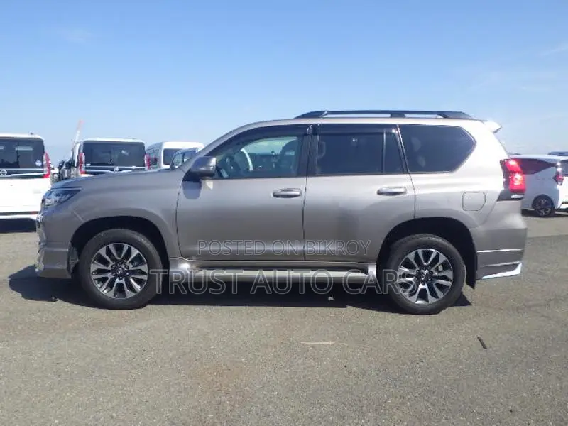 Toyota Prado TX-L, GRADE: 4.5 2022