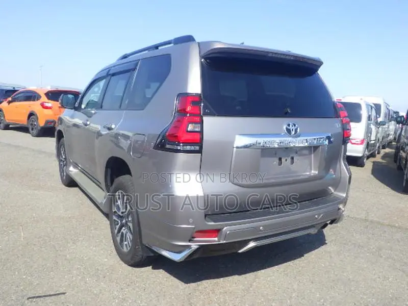 Toyota Prado TX-L, GRADE: 4.5 2022
