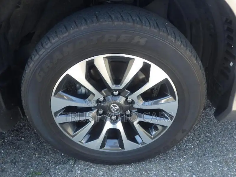 Toyota Prado TX-L, GRADE: 4.5 2022