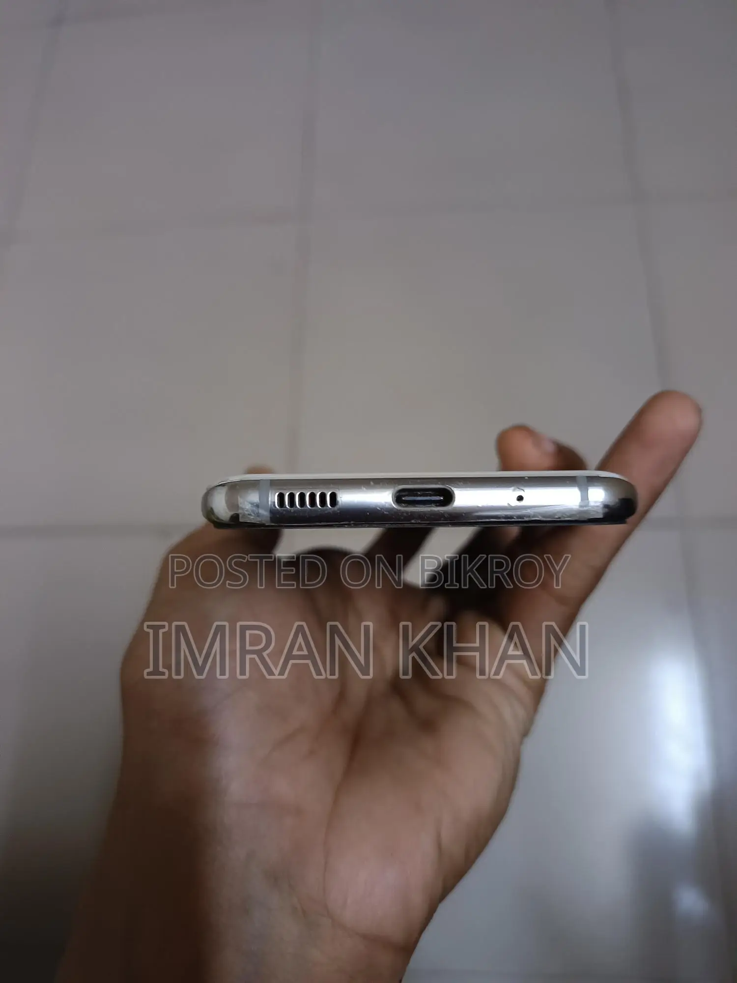 Samsung Galaxy S20 . (Used)