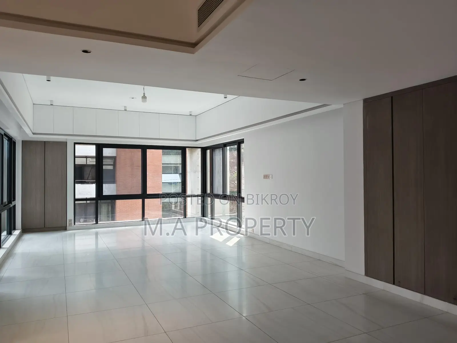 RENT BRAND NEW 4-BED APARTMENT 4200SQFT GULSHAN NORTH