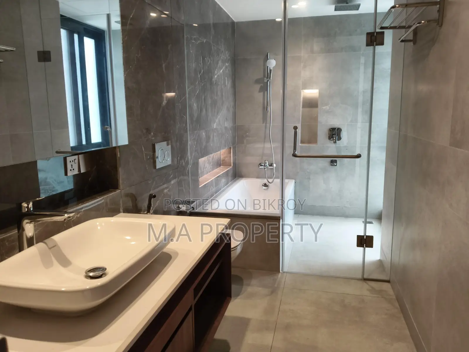 RENT BRAND NEW 4-BED APARTMENT 4200SQFT GULSHAN NORTH