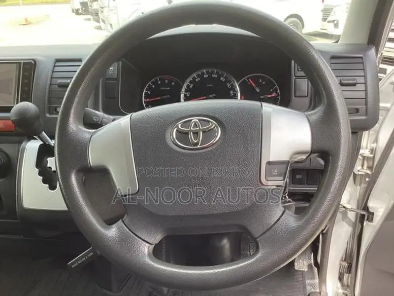 Toyota Hiace GL Dual AC key 2021