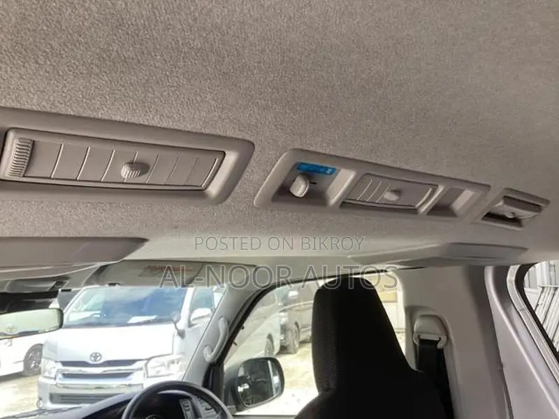 Toyota Hiace GL Dual AC key 2021