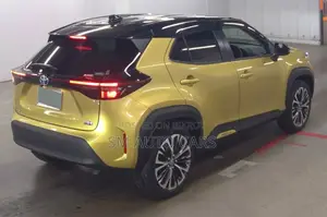 Toyota Yaris Cross Z Golden/Black 2Tone 2022