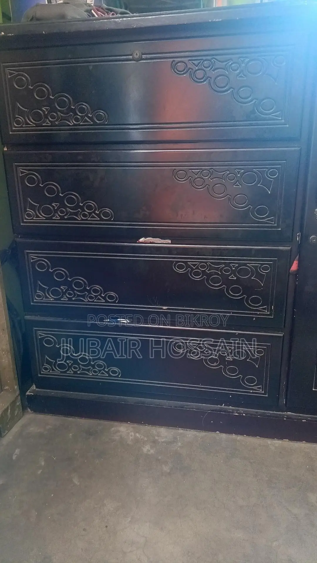 Wardrobe Sell