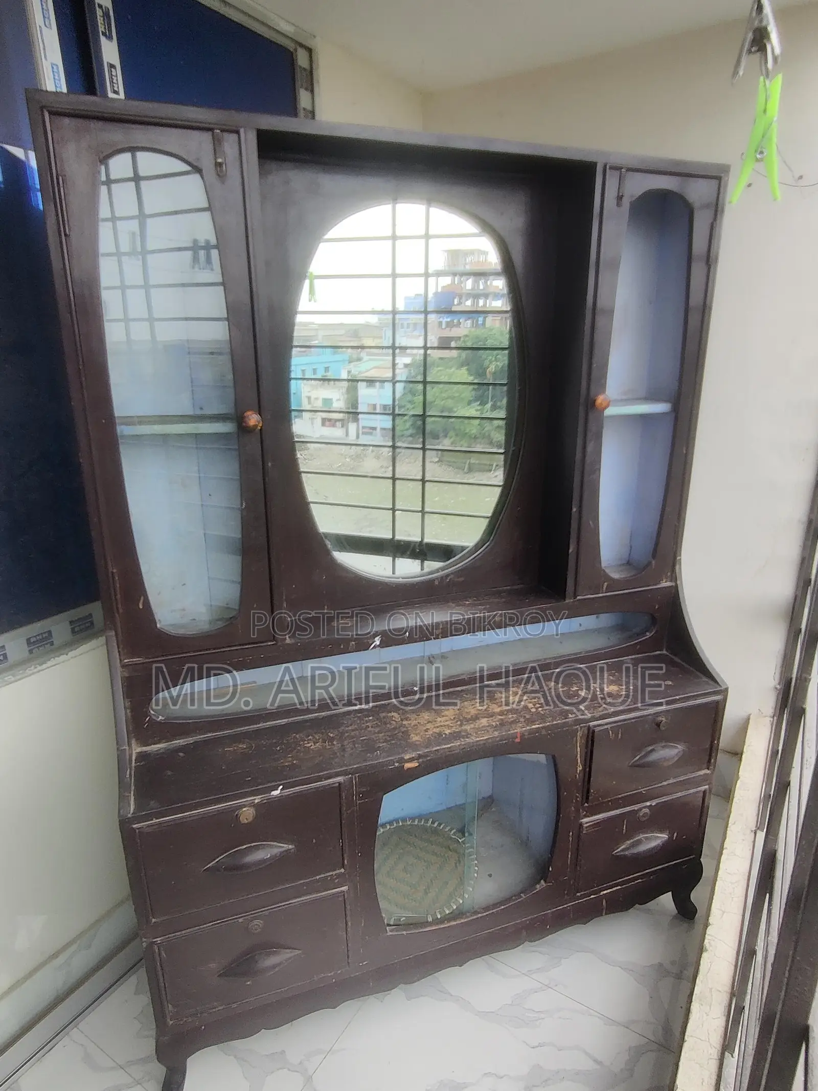Ironwood Dressing Table.