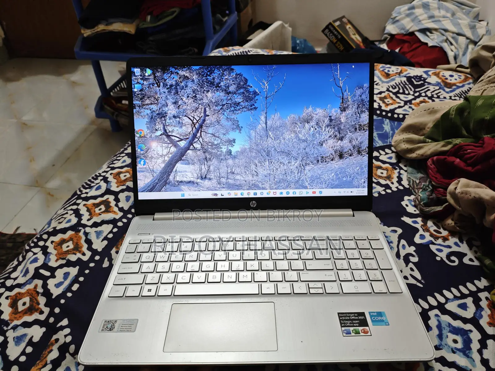 HP 15s-fq5786TU Core i3 12th Gen 15.6" FHD Laptop