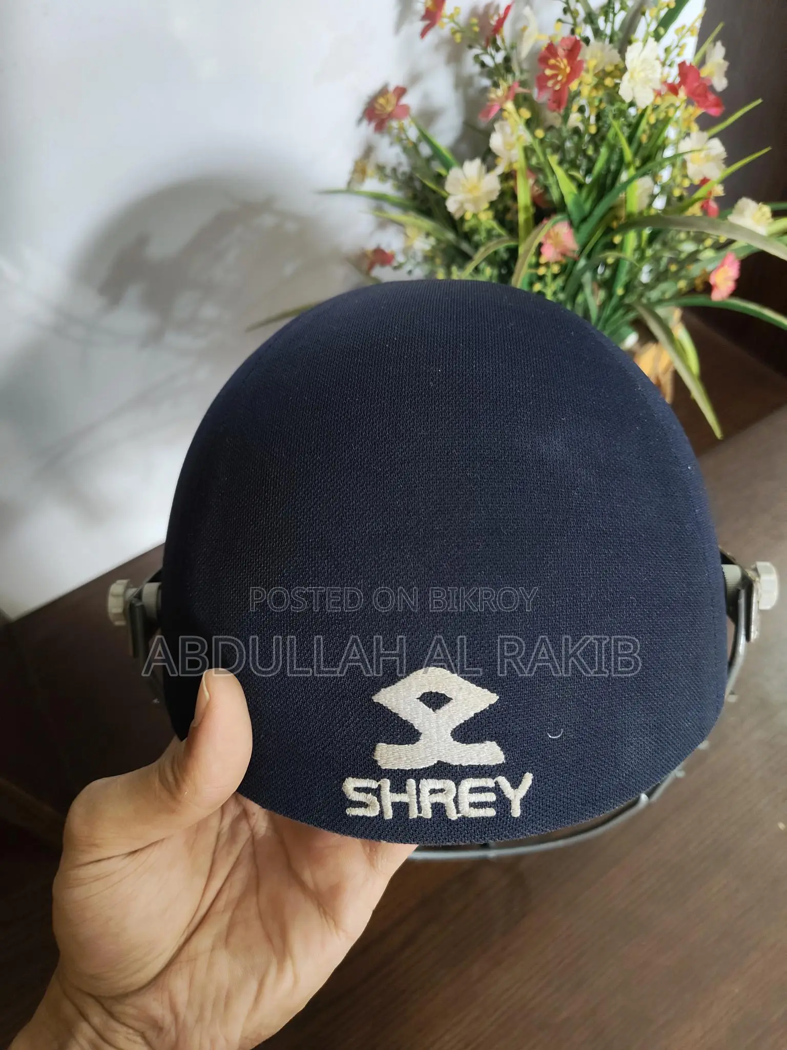 Shrey ক্রিকেট হেলমেট – হালকা ব্যবহৃত (৫ মাস) চমৎকার কন্ডিশন