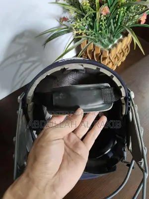 Shrey ক্রিকেট হেলমেট – হালকা ব্যবহৃত (৫ মাস) চমৎকার কন্ডিশন