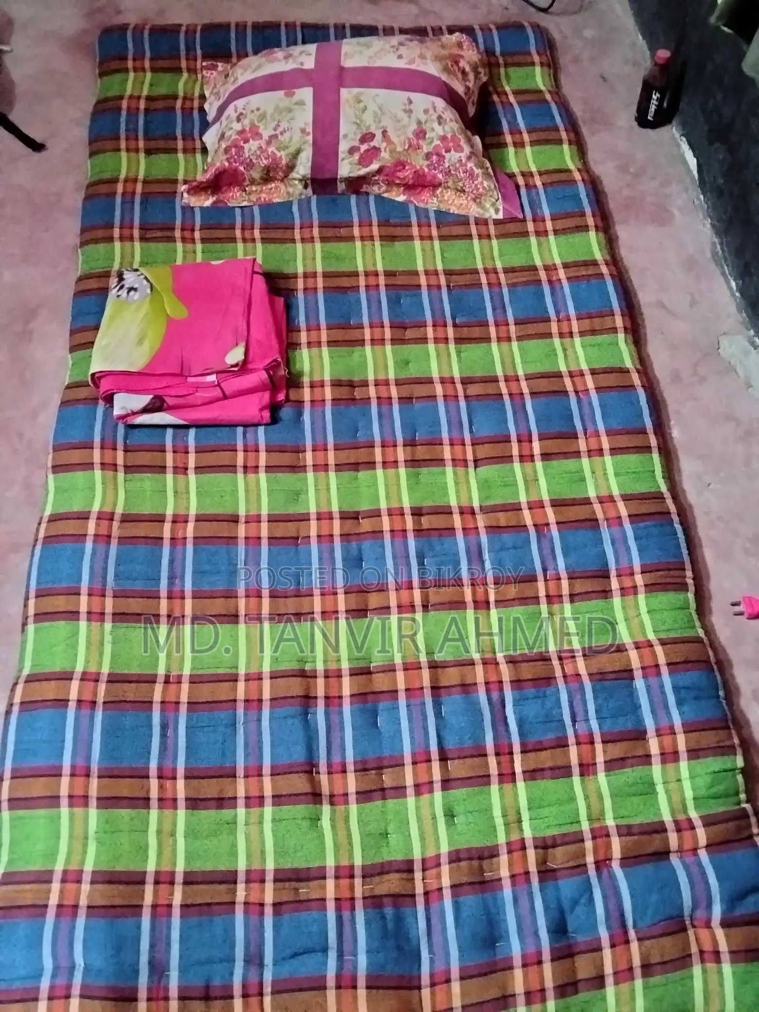 একটি তোশক বিক্রি হবে।