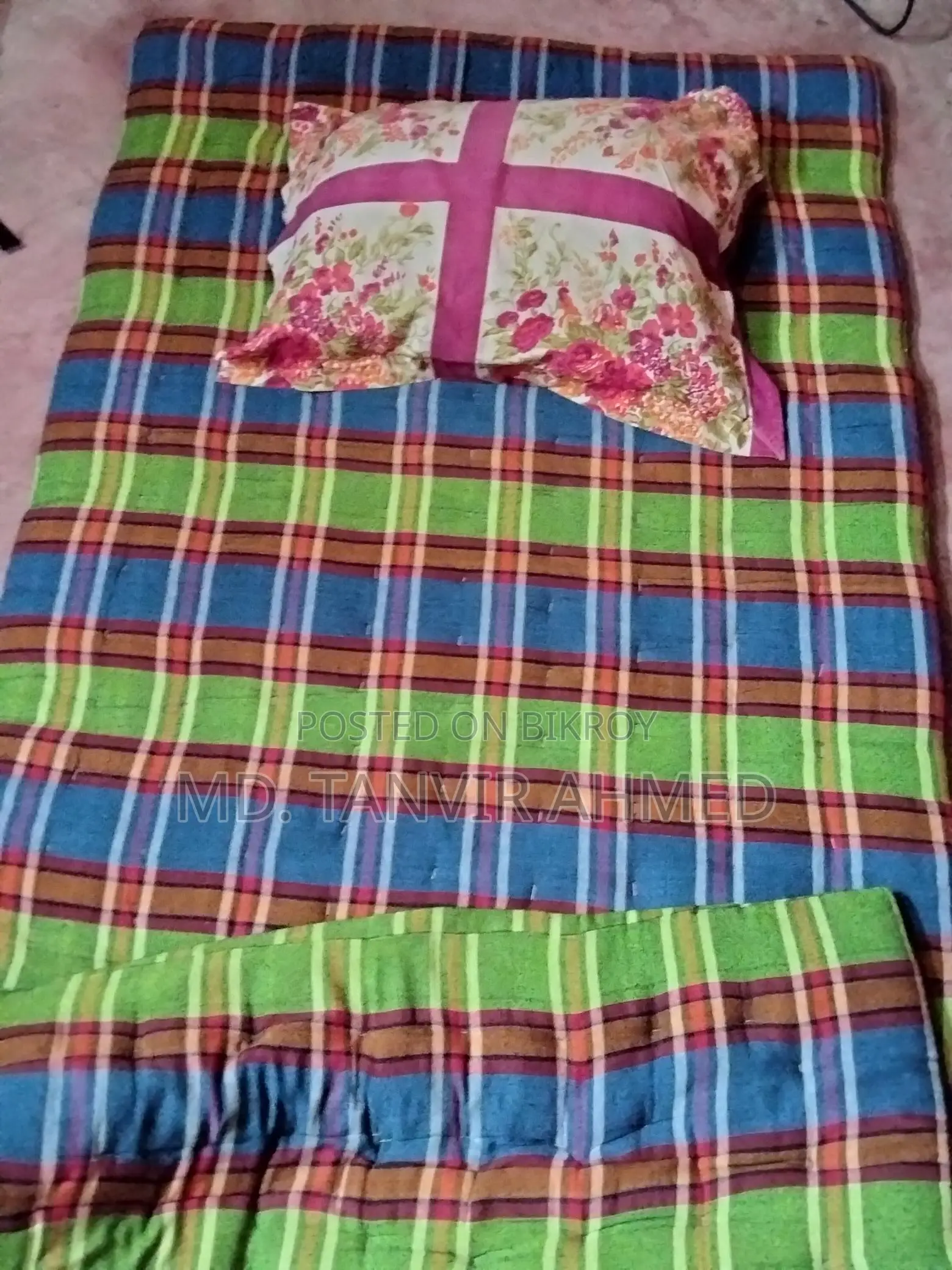 একটি তোশক বিক্রি হবে।