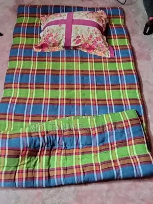 একটি তোশক বিক্রি হবে।