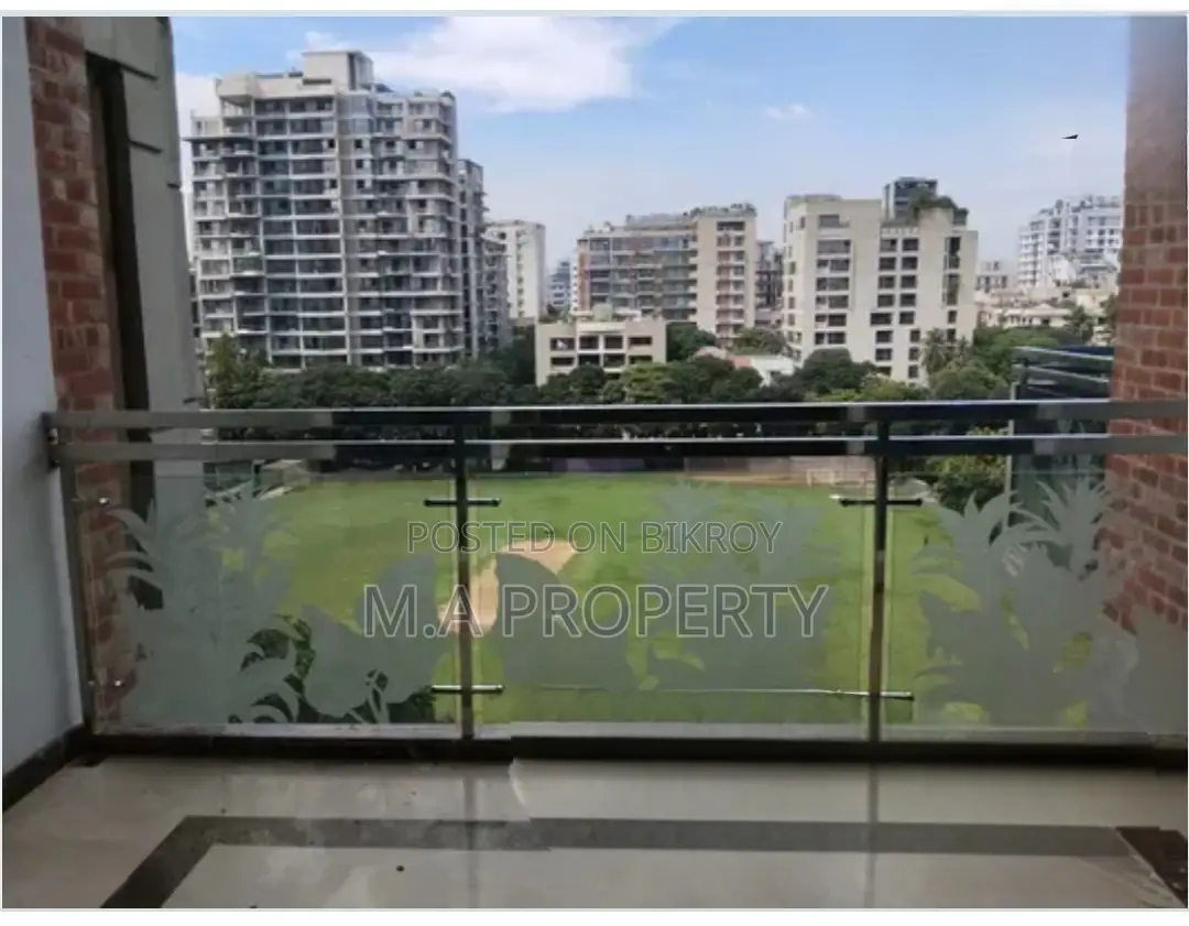 WELL DECORATED 5 BED SAMIFURNISHED FLAT RENT IN GULSHAN 2 MEDDLE
