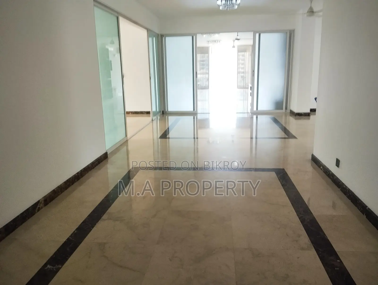 WELL DECORATED 5 BED SAMIFURNISHED FLAT RENT IN GULSHAN 2 MEDDLE