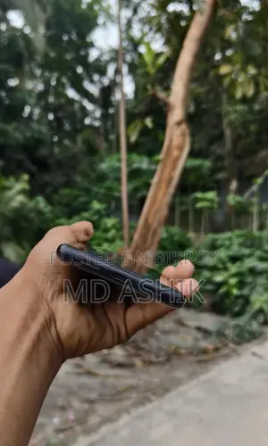 Google Pixel 6 . (Used)